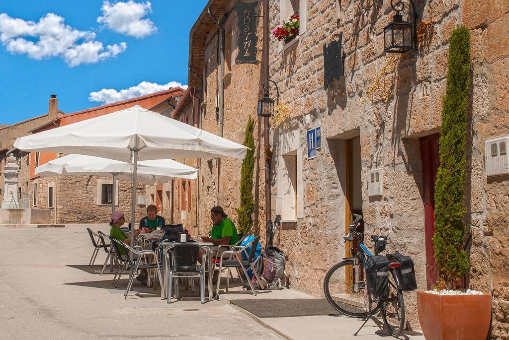 Hostal-bar Restaurante La Fuente * Rabé de las Calzadas